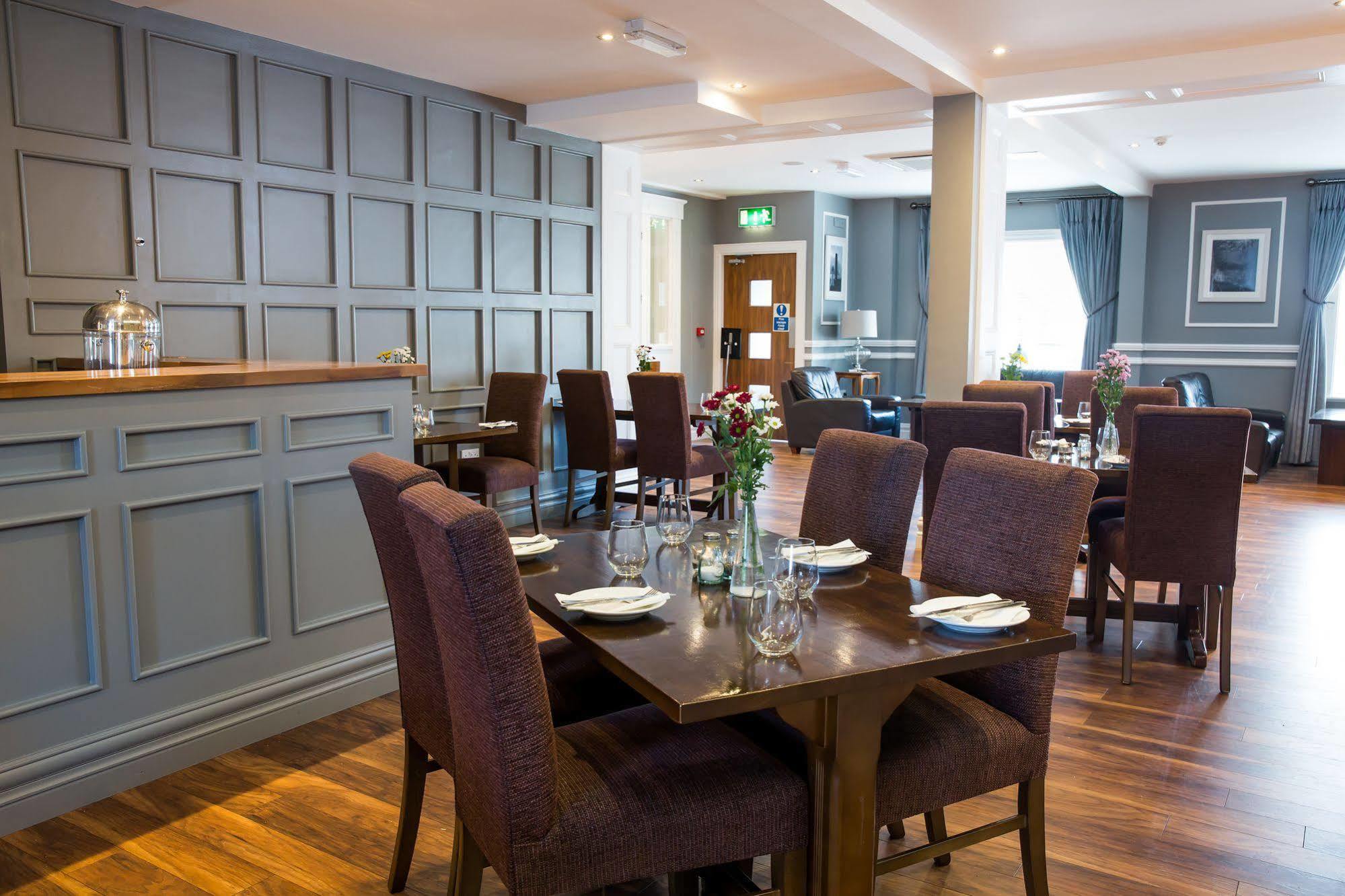The Gateway Hotel Swinford Exterior foto