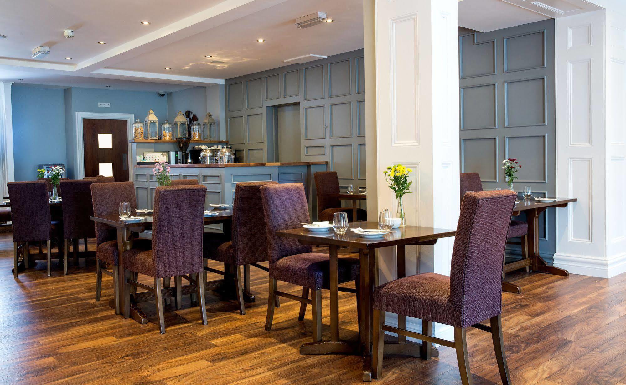 The Gateway Hotel Swinford Exterior foto