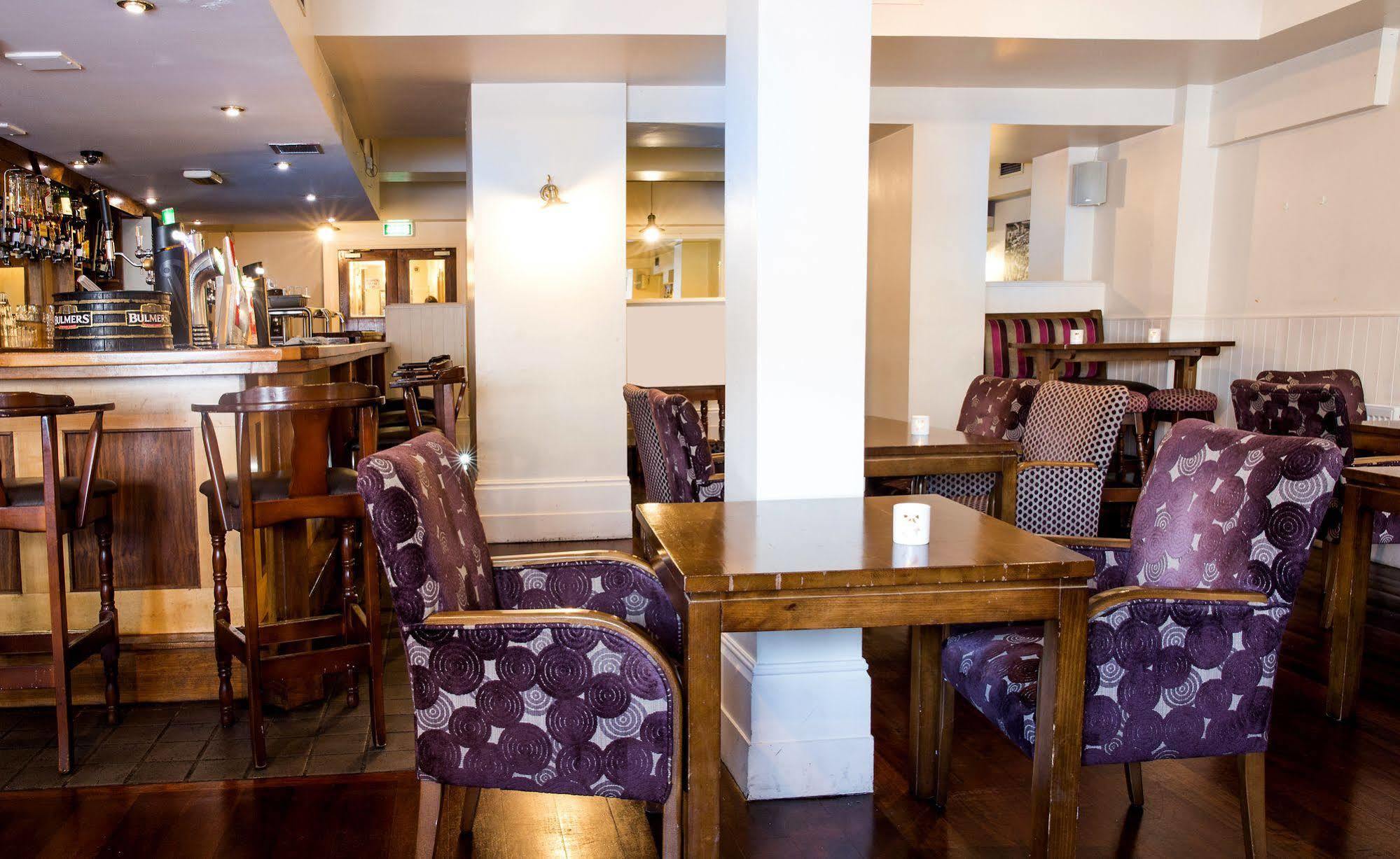 The Gateway Hotel Swinford Exterior foto